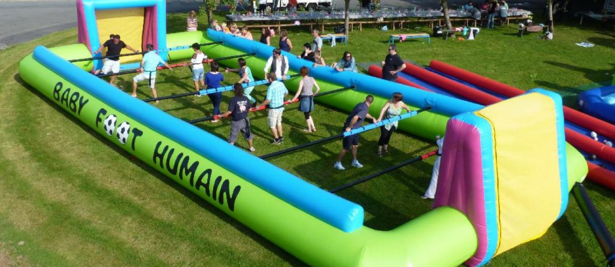 Baby Foot Humain Pour Un Match De Foot Original Et Ludique baby-foot-humain-pour-un-match-de-foot-original-et-ludique